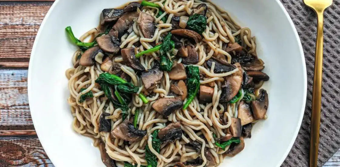Creamy Mushroom & Spinach Konjac Noodles