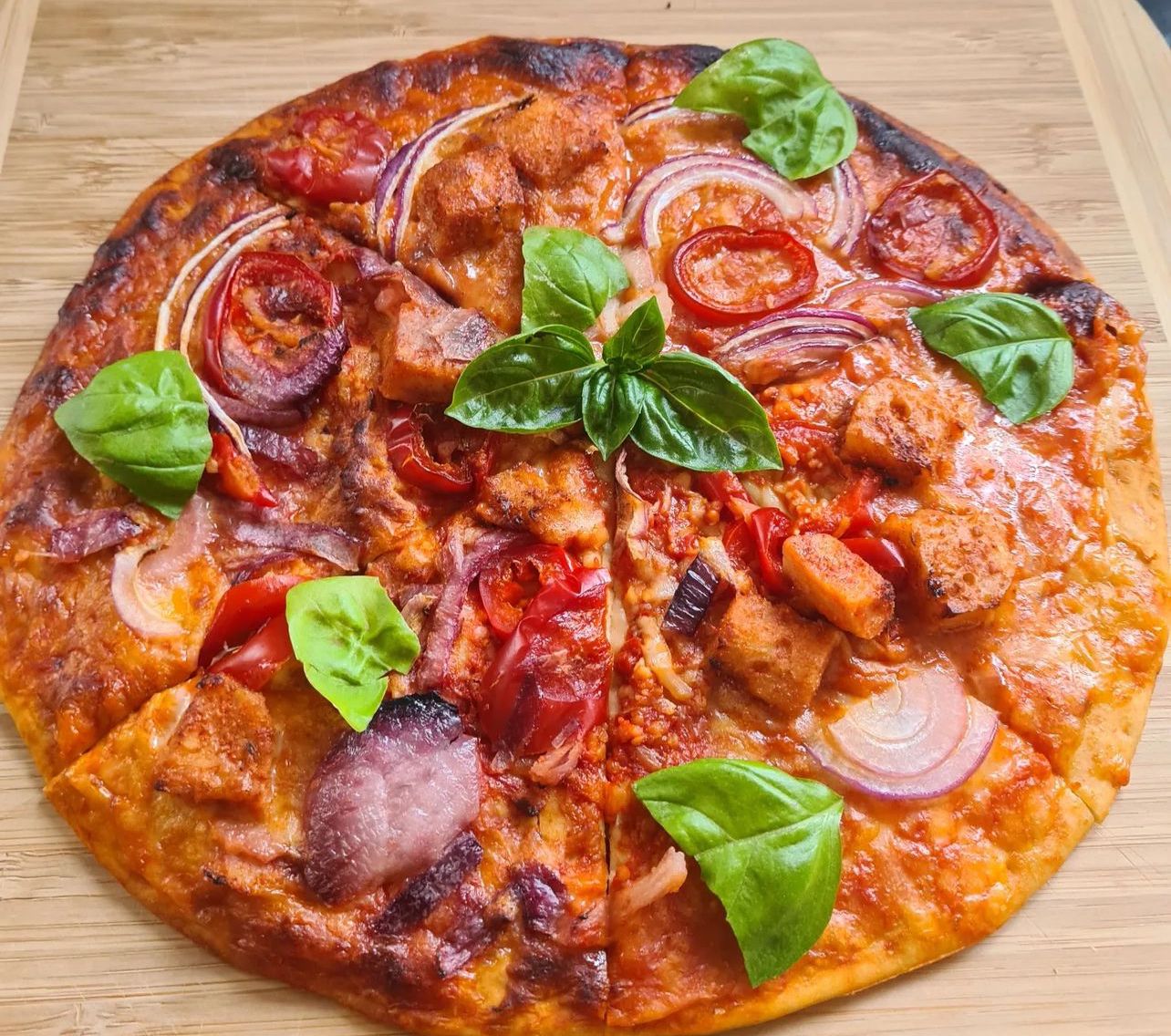 SRSLY Low Carb Spicy Chicken Pizza